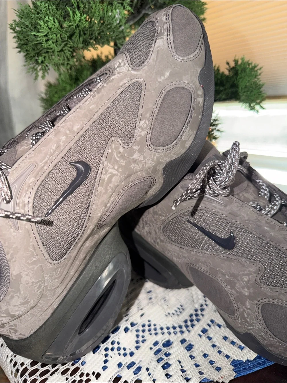 Nike Air Max Craze Women’s 9.5/Men’s 8 Tonal Taupe/Gray.